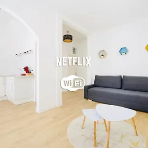 Le Petit Martégal Spacieux En Centre Et Proche De La Apartamento